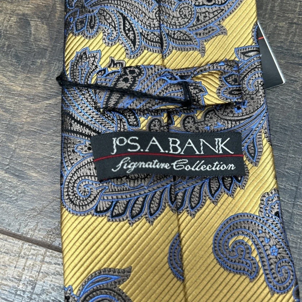 JOS. A. BANK Signature Gold Silk Necktie PAISLEY FLORAL Yellow/Blue NWT